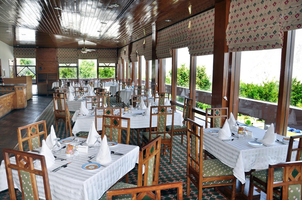 Gilgit Serena Hotel Esterno foto